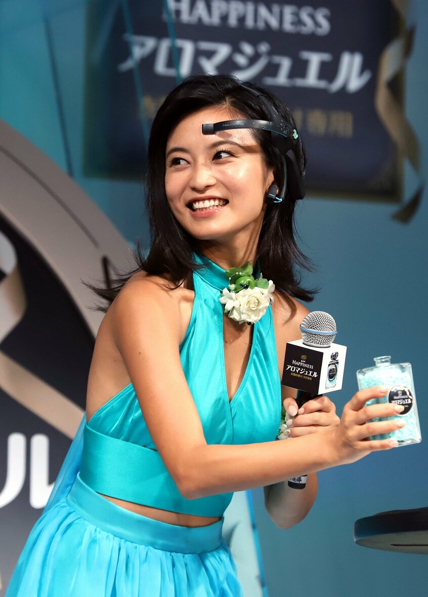 小島瑠璃子（写真：つのだよしお/アフロ）