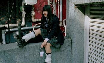 「笑顔じゃない高校生」を撮り続ける写真家・小野啓 夢を追わない若者たちに“共感”する理由
