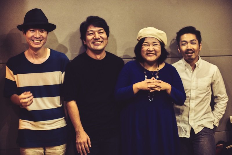 マシータ、梅津拓也、杉浦琢雄が、女性ヴォーカルを中心としたバンド『God bless you』を結成