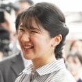 〈休日の皇室〉愛子さま「壮大なスケールで山から鳥が…」の聡明さ 滝の汗の天皇陛下と身を乗り出した雅子さまの「優しい30分」