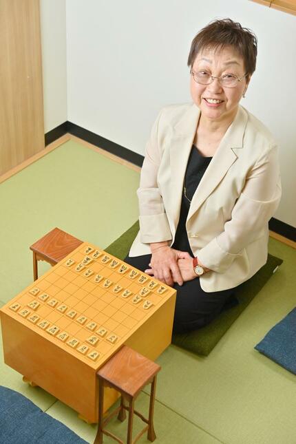 将棋盤初代女流名人蛸島彰子直筆