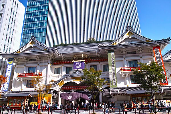 一年中、多くの観客が訪れる歌舞伎座