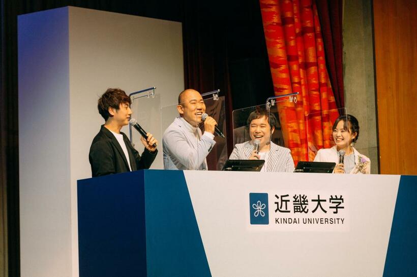 昨年の近畿大の入学式（大学提供）
