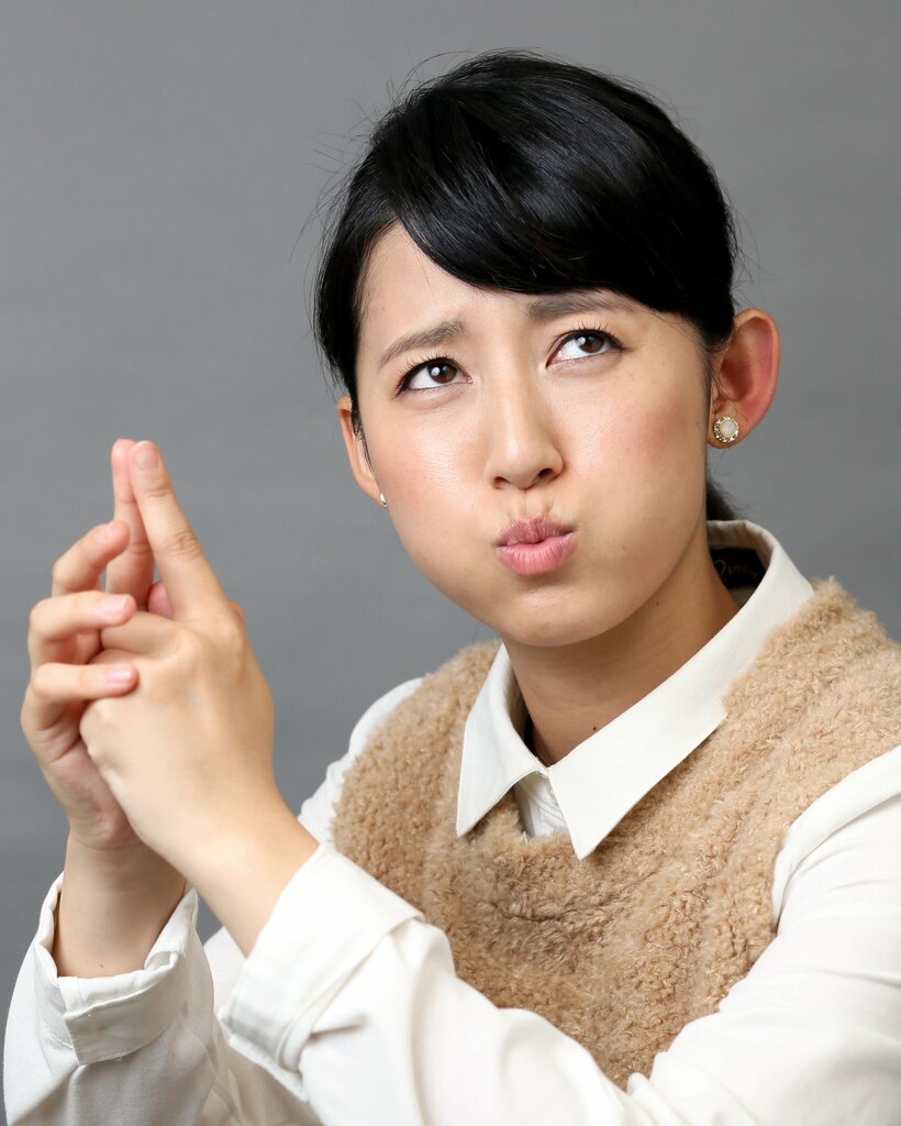 モノマネを披露する福田彩乃