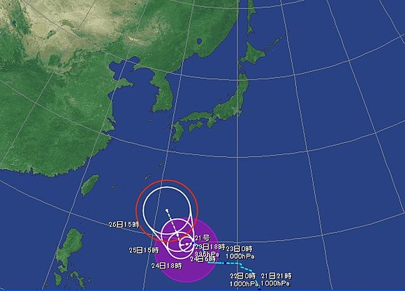 台風２１号の予想進路図（２３日午後６時現在）