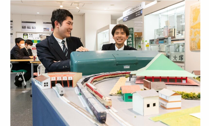 芝浦工業大学附属中学高等学校・鉄道研究部の「しばうら鉄道工学ギャラリー」