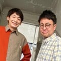 青ジャケットに赤ネクタイの“しゃべくり漫才師”銀シャリがツッこむ “正統派漫才”って何?