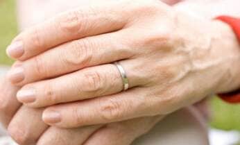 シニアに事実婚ブーム到来? 80代でもパートナー探し