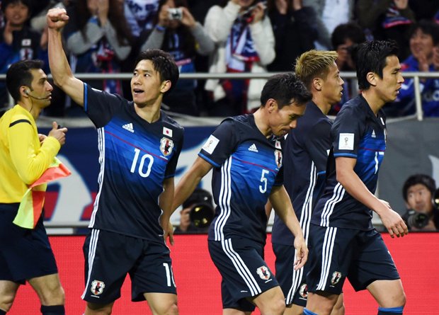 香川（左）の2ゴールの活躍などで、日本代表が5-0で快勝した。（写真:Getty Images）
