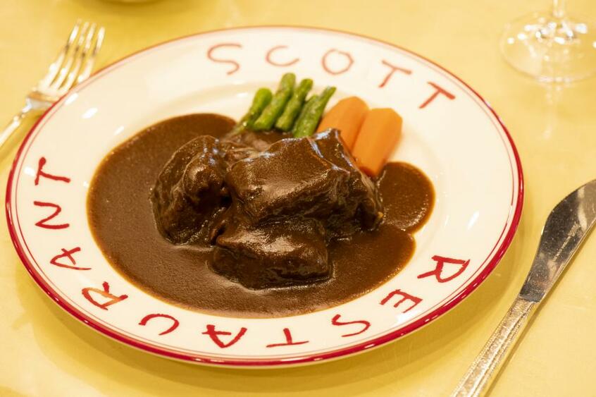 ビーフシチュー3630円(税込み)写真=松永卓也・高野楓菜(写真映像部)、篠塚ようこ