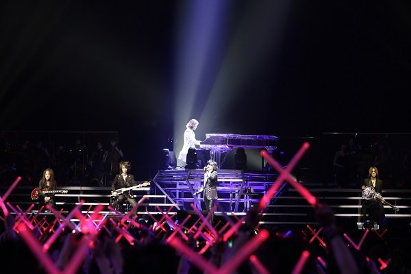 X JAPANの“新しいスタイル”を確立した歴史的ツアー閉幕