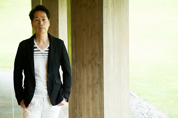 稲垣潤一、日本を代表するAORシンガーがデビュー35周年を目前にプレミアム・クラブ公演を開催