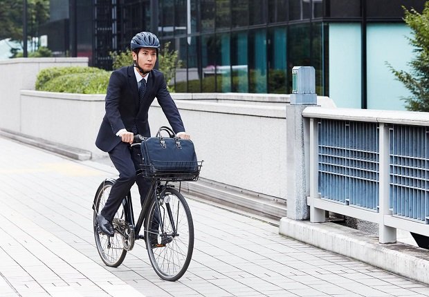 写真・図版(1枚目)| 自転車通勤派ビジネスマンの、良識ある選択とは?