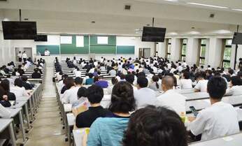 ロスジェネ再挑戦支援 正規雇用30万人増やせるか