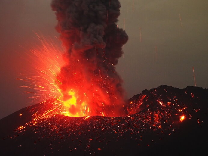 火山の大噴火が相次いだ江戸時代。謎の降毛が何度も観測されました