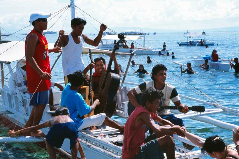 陽気な島の人々、海の文化（撮影：熊切圭介）