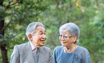 上皇さま歴代最高齢の米寿に 小室眞子さんの幸せを美智子さまと願う