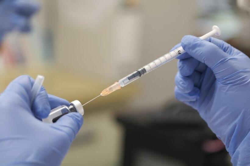 国内のコロナワクチン接種完了者は6割を超えた ※写真はイメージ（c）朝日新聞社