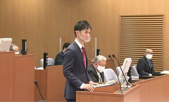 市議会中継を5千人が視聴 元銀行員市長の“見える化”政治を追ったドキュメンタリー