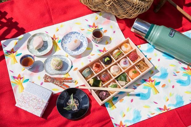 春の和菓子やお寿司の華やかな彩りに心弾むお花見ピクニック