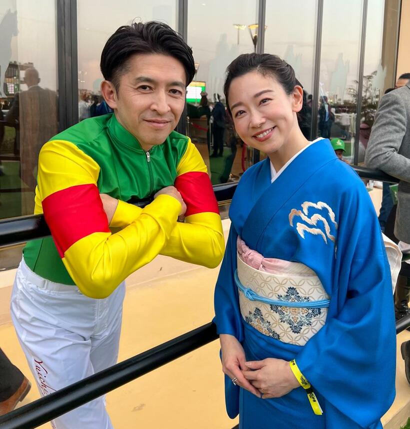 サウジアラビアでの最終レースの前の福永祐一さん（左）と松尾翠さん（画像＝松尾さん提供）

