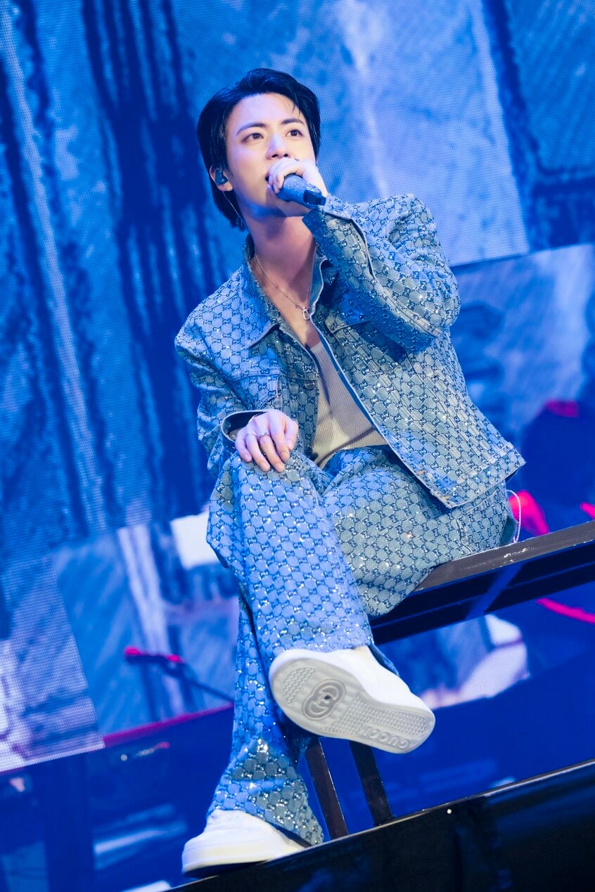 歌うJIN。#RUNSEOKJIN_EP.TOURで(P)&(C)BIGHIT MUSIC