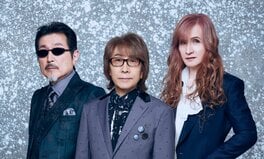 THE ALFEEが語る音楽愛「ステージは生もの」 3人が選んだ喜劇と奇跡とテーマ曲