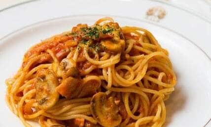 4月29日はナポリタンの日　大物俳優が「衝撃的なおいしさ」といったナポリタン店とは？