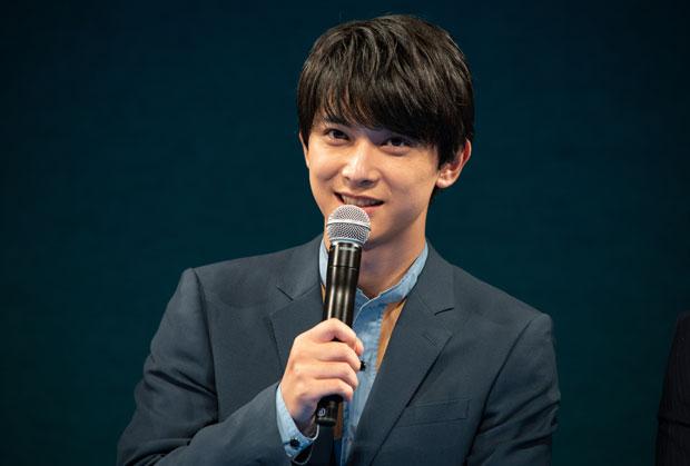 劇中では歌も披露。「どの世代の方が見てもキュンキュンと切なくなるも、最後にはポジティブな気持ちになれるはず」と力を込めた (撮影/品田裕美)