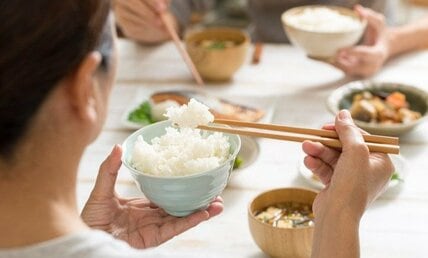「ひと粒の米もない」に米屋も悲鳴　新米は「5キロ6000円超」も　カギは月50万トンの「備蓄米放出」か
