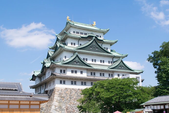 徳川家康ゆかりの城「名古屋城」は白