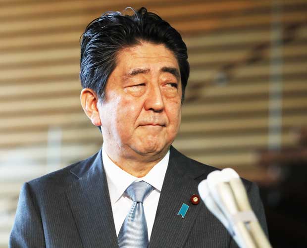 表情がさえない安倍首相（ｃ）朝日新聞社