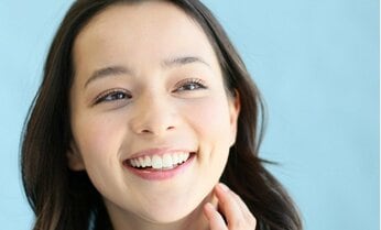電撃離婚「加藤ローサ」が「籍を抜いても同居」に“女性は共感”なのに“男性は困惑”のワケ