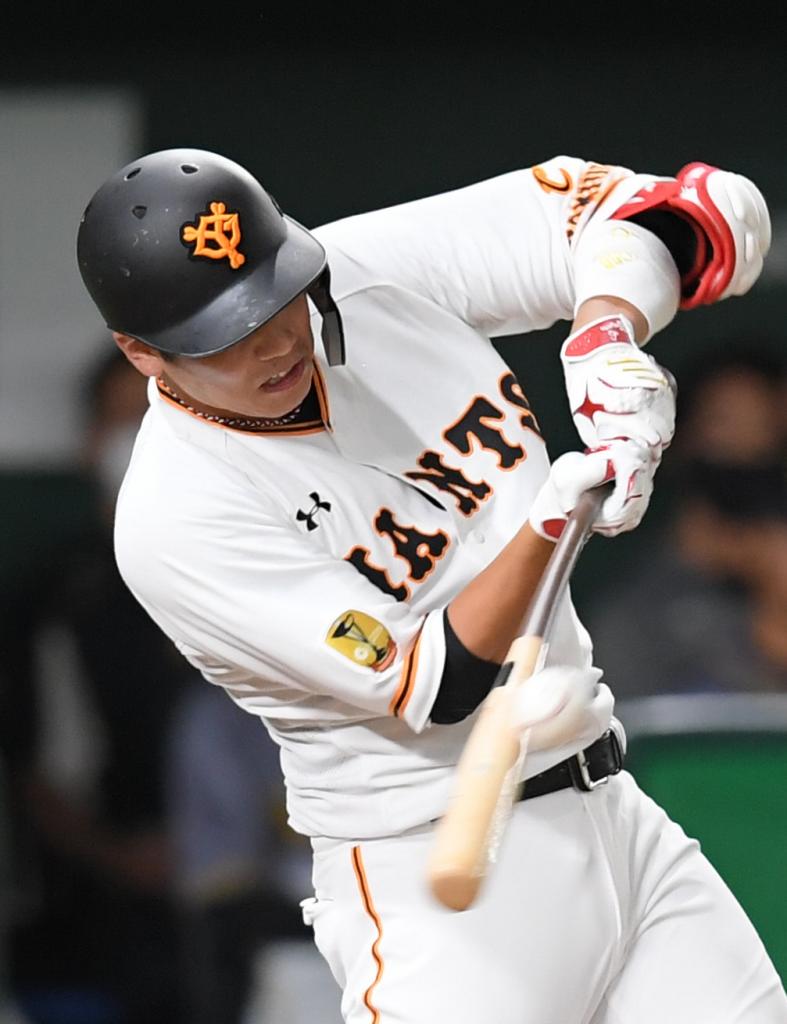 巨人の坂本勇人(C)朝日新聞社