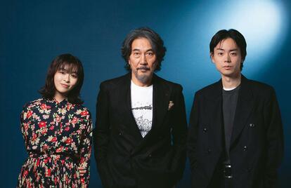 やくしょ・こうじ(中央):1956年、長崎県生まれ。79年に映画デビュー。96年に「Shall we ダンス?」「眠る男」「シャブ極道」で国内主演男優賞を独占。日本アカデミー賞最優秀主演男優賞ほか国内外の受賞多数/すだ・まさき(右):1993年、大阪府生まれ。2009年に「仮面ライダーW」で俳優デビュー後、数々のドラマ、映画で主演を務める。9月15日に主演映画「ミステリと言う勿れ」が公開予定/もり・なな:2001年、大分県出身。17年に15歳で映画デビュー。20年にドラマ初主演ほか、映画「天気の子」のヒロイン天野陽菜役の声に抜擢される(撮影/写真映像部・高野楓菜)