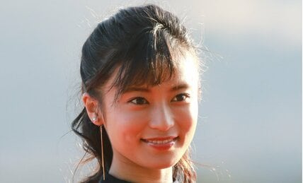 夫の急逝から5カ月「小島瑠璃子」が金髪イメチェン　インスタ再開でささやかれる芸能界復帰プラン