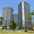 「毎日、展望台からの眺め」「災害時は不便、不安」… 建設相次ぐタワマンに「住みたくない」が多数派【AERAアンケート結果発表】