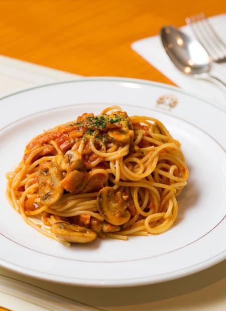 ホテルニューグランド　ザ・カフェ　スパゲッティ　ナポリタン（撮影／写真部・小黒冴夏）