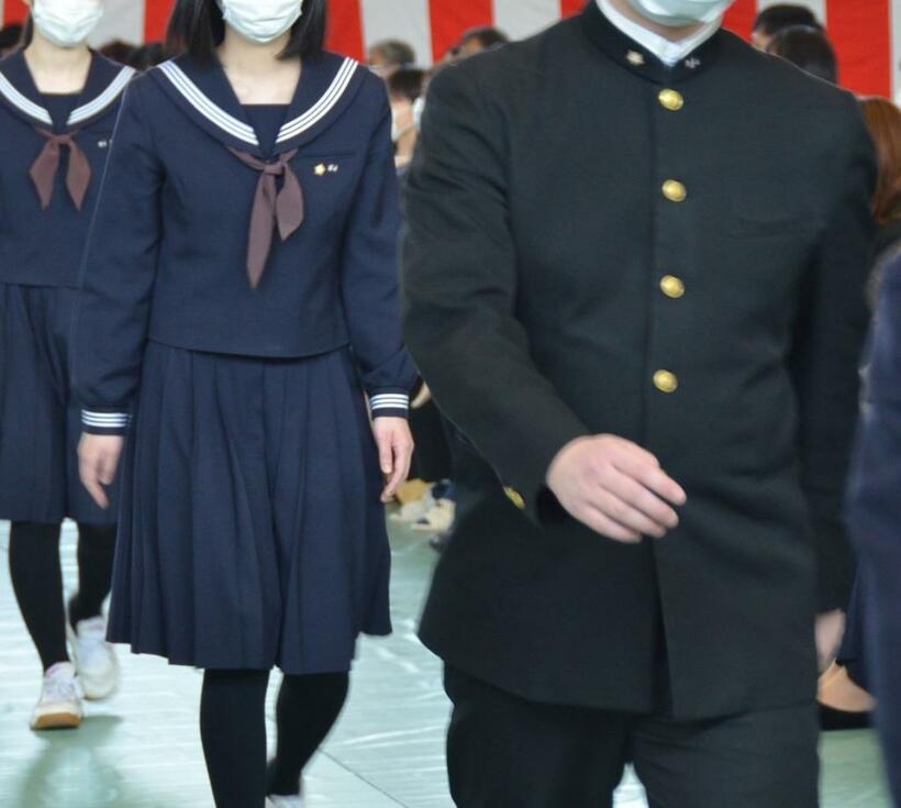 制服についての「議論」はこれまでも続いてきたことだ。だが、生徒や教員からの声が可視化されたことで、大きなうねりになっている　（ｃ）朝日新聞社