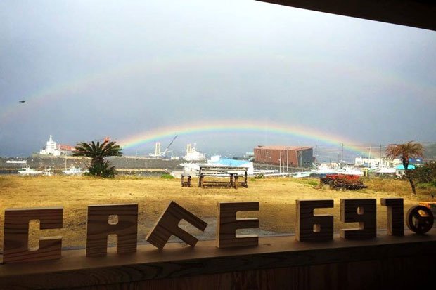カフェから虹が見える！