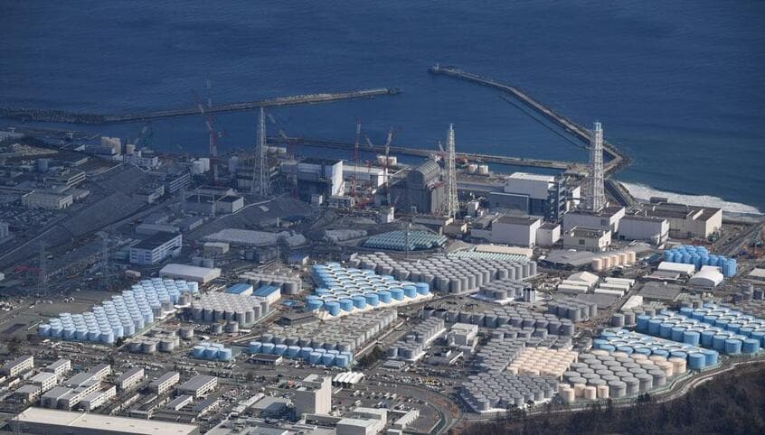 廃炉作業が続く東京電力福島第一原発=2019年2月17日 (c)朝日新聞社