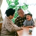 〈先週に読まれた記事ピックアップ〉「じいじ ばあば」に虫酸が走る? 祖父母をどう呼ぶか問題 学者が読み解く“いま”を映す家庭内の距離感