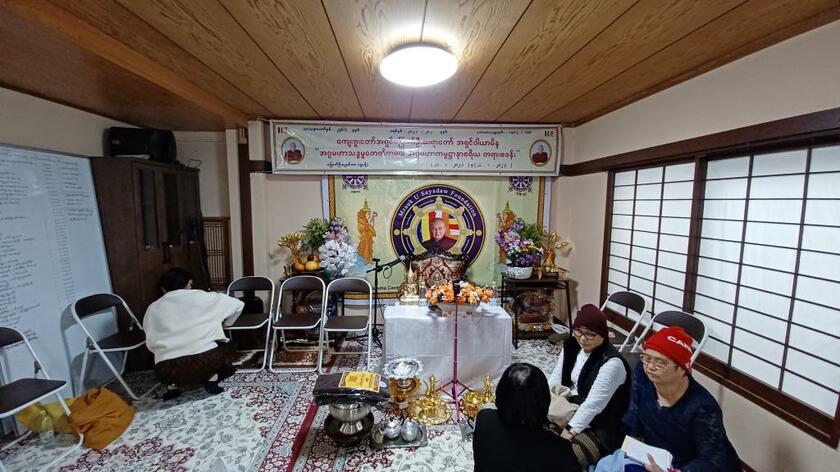この部屋に仏堂が安置される予定。いまミャンマーから日本に向かう船のなかとか