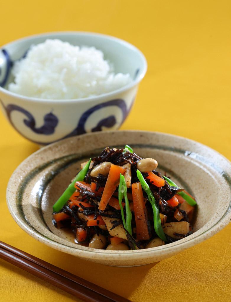 ひじきの煮物（撮影／写真映像部・松永卓也）