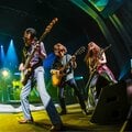高見沢俊彦「次は喜寿バンド目指す」 デビュー50周年のTHE ALFEEが走り続けてこられた理由〈with MUSICきょう出演〉