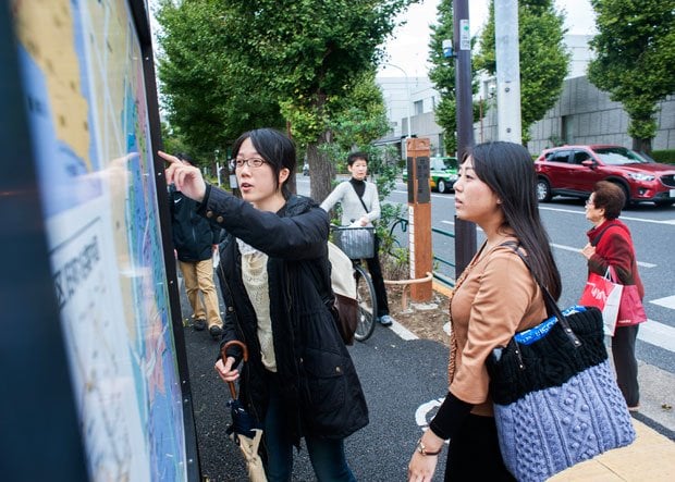 法政大学の散歩サークル「散歩のド素人」の面々(撮影/横関一浩)