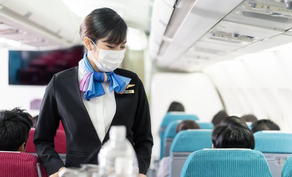 jal CA 盗撮 ANA・JALのCAの苦境、出向先で大活躍する「コロナ美談」の陰で副業バイトに不合格の例も | AERA dot. (アエラドット)