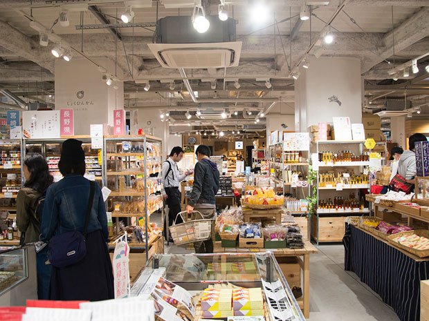 秋葉原駅近くの日本百貨店「しょくひんかん」。館内の精進料理コーナーは特に宣伝してはいませんが、ランチタイムは海外のお客さまがたくさん！