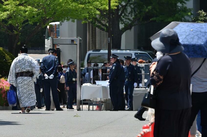 厳戒態勢が敷かれる東京・両国にある国技館(C)朝日新聞社