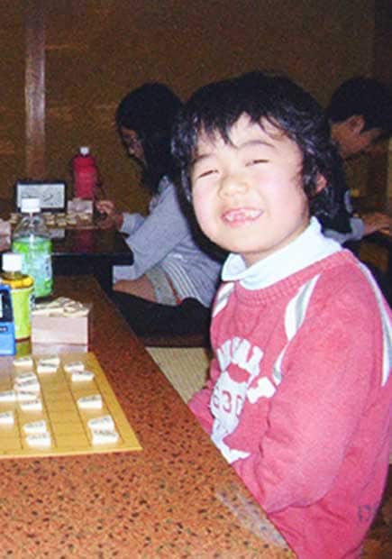 幼少時代から通っていた「ふみもと子供将棋教室」で